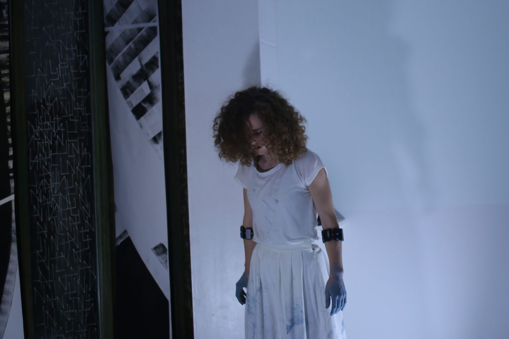 2_rahelkraft_performance_colour